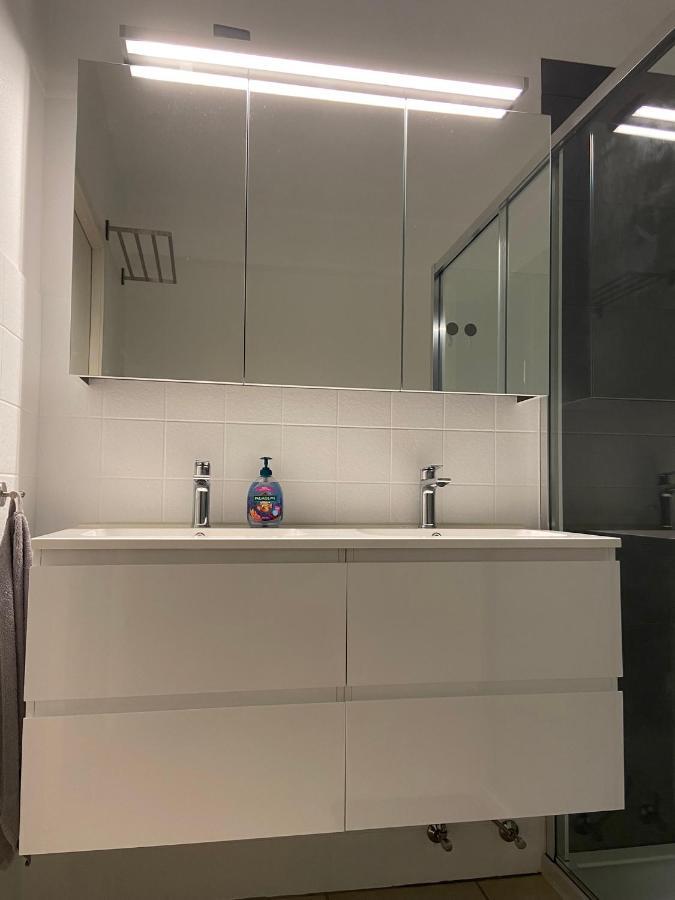 Weloveoostende - Newly Renovated Large Apartment 150M From The Beach - Including Bed Sheets And Final Clea-Ning Esterno foto